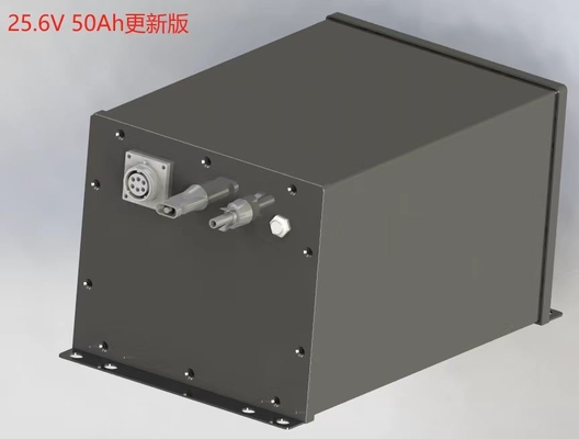 लिथियम सौर स्ट्रीट लाइट बैटरी 24V 25.6V 50Ah कस्टम LiFePO4 बैटरी पैक