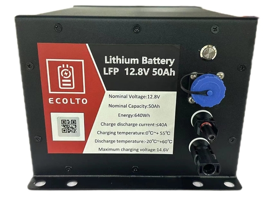 640Wh सौर स्ट्रीट लाइट बैटरी 12V 50Ah LiFePO4 बैटरी एकीकृत BMS और MPPT