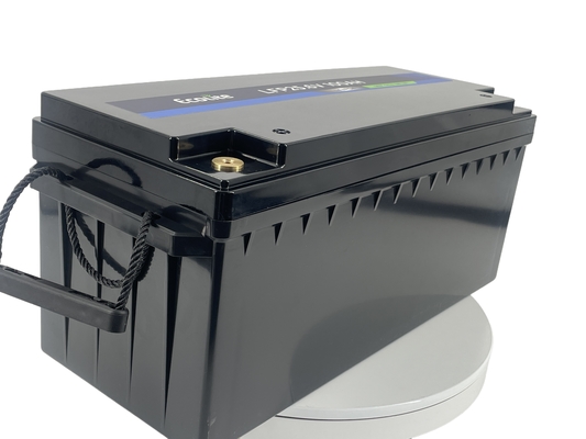 घरेलू सौर प्रणाली LifePO4 लिथियम बैटरी BMS 25.6V 100Ah LFP बैटरी पैक के साथ